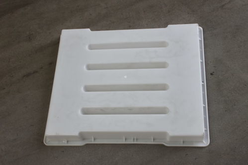 水泥制品模具注塑加工及水泥構件成品施工技術交流 嘉興麗臣塑業 page7 采購塑料模具 六角護坡模具 路沿石模具等水泥制品模具,就找麗臣塑業